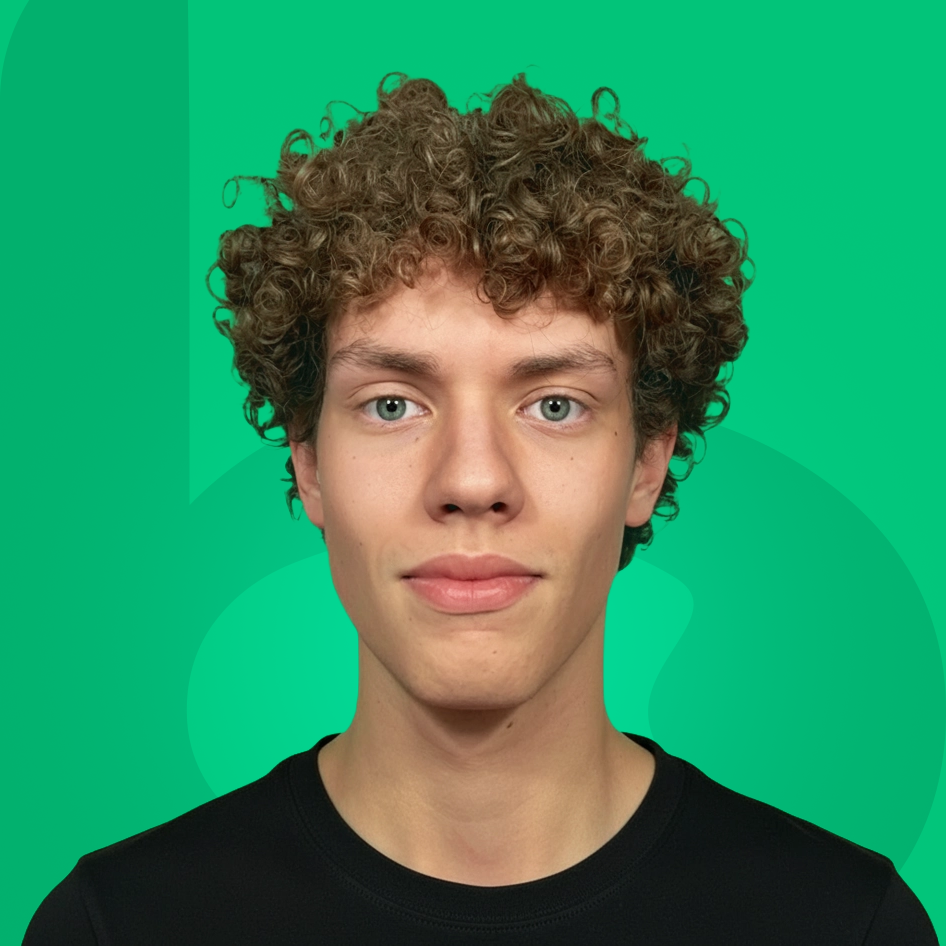 Radosław – professional YouTube thumbnail designer and graphic artist